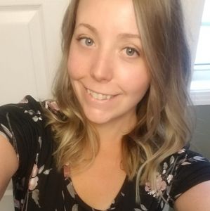 Meet your Posher, Katelyn